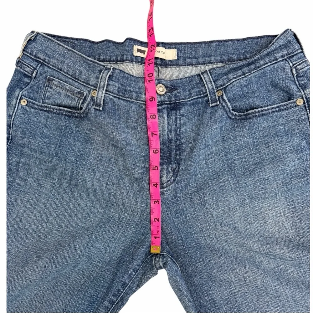 Levis flattering timeless